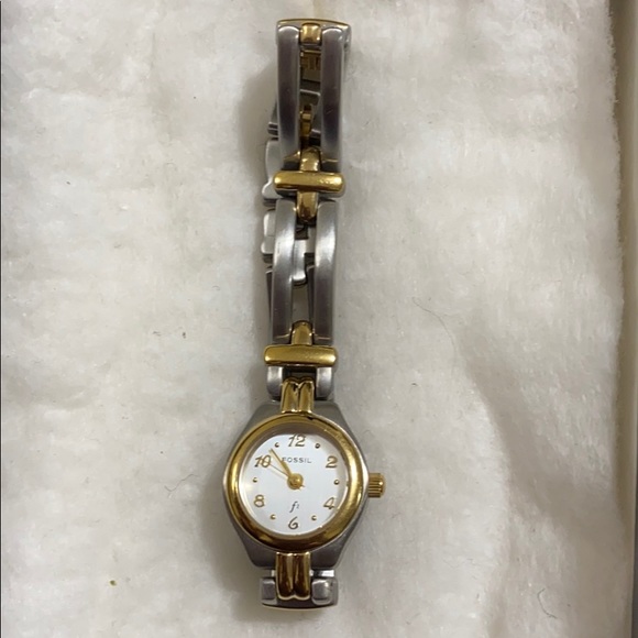 F2 Fossil watch main image 13